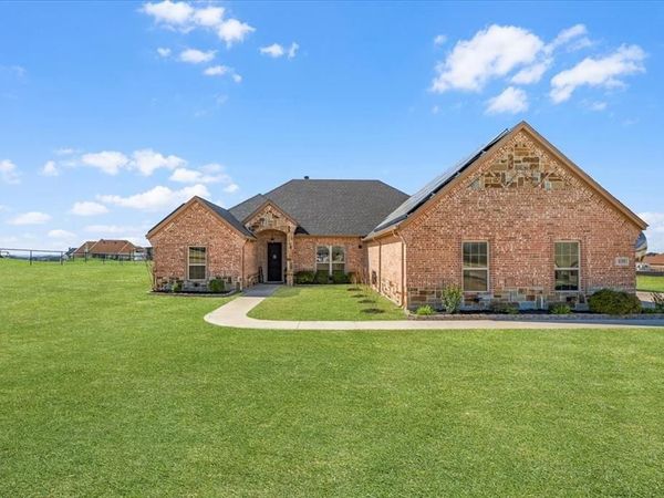 139 Stanford Lane, Springtown, TX 76082