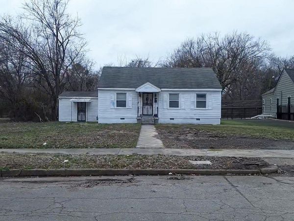 1327 W VICTOR DR, Memphis, TN 38122