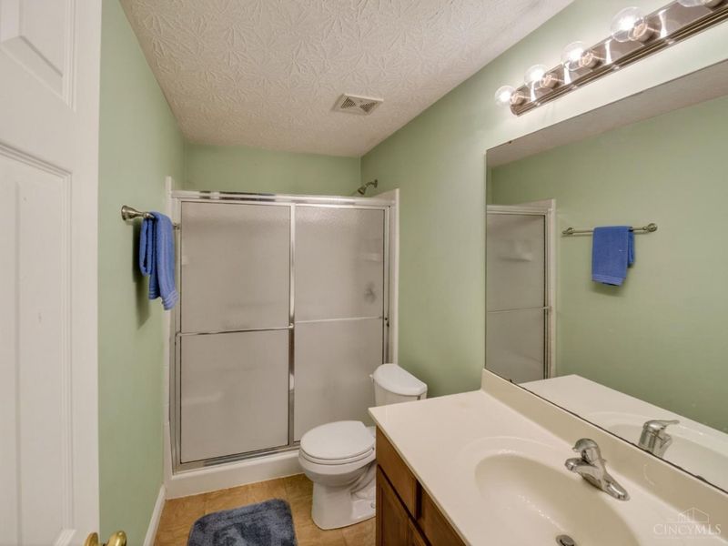 2018 Saint Nicholas Court, Batavia Twp, OH 45102 Photo 20