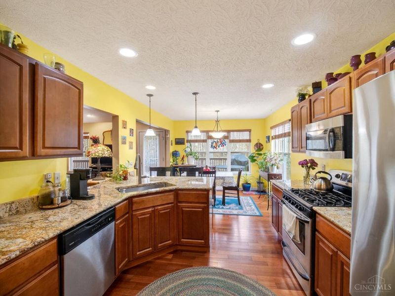 2018 Saint Nicholas Court, Batavia Twp, OH 45102 Photo 5