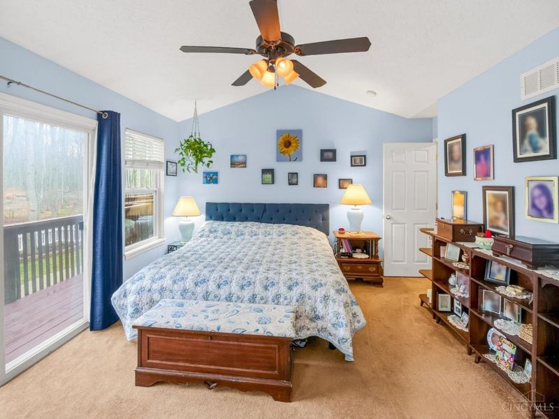 2018 Saint Nicholas Court, Batavia Twp, OH 45102 Photo 9