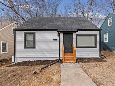 5752 College Avenue, Kansas City, MO 64130