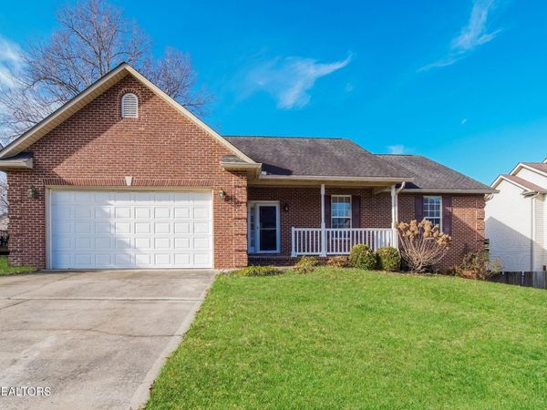 880 Glenfield Drive, Lenoir City, TN 37771