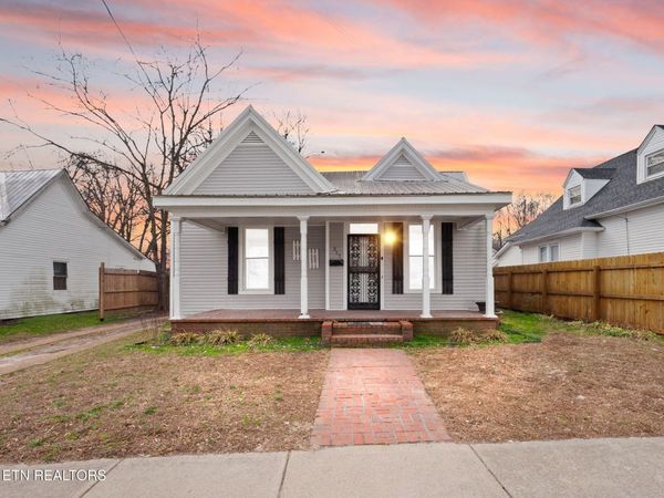 317 Aden St, Paris, TN 38242