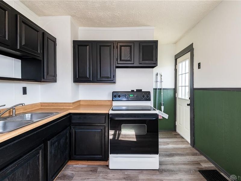 1020 Weng Avenue, Dayton, OH 45420 Photo 6