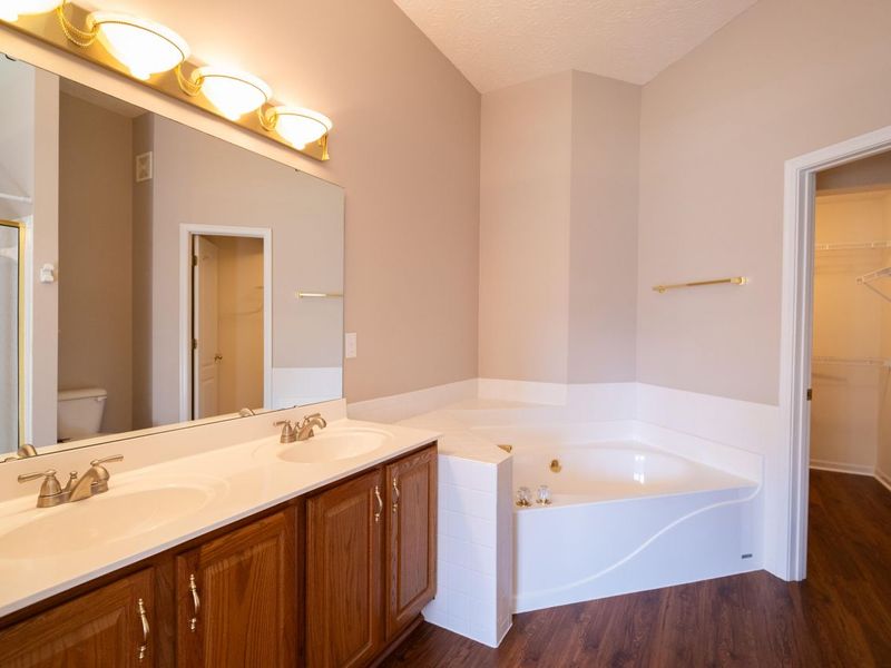 8589 Commons Court, Florence, KY 41042 Photo 13