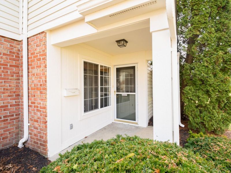 8589 Commons Court, Florence, KY 41042 Photo 2