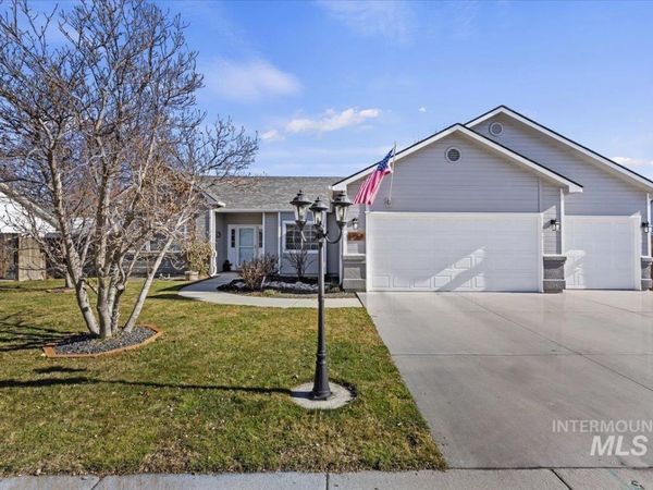 1958 N Man O War Way, Meridian, ID 83646