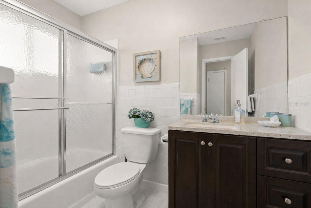 2039 Canal Dr, Unit N33, Bradenton, FL 34207 Photo