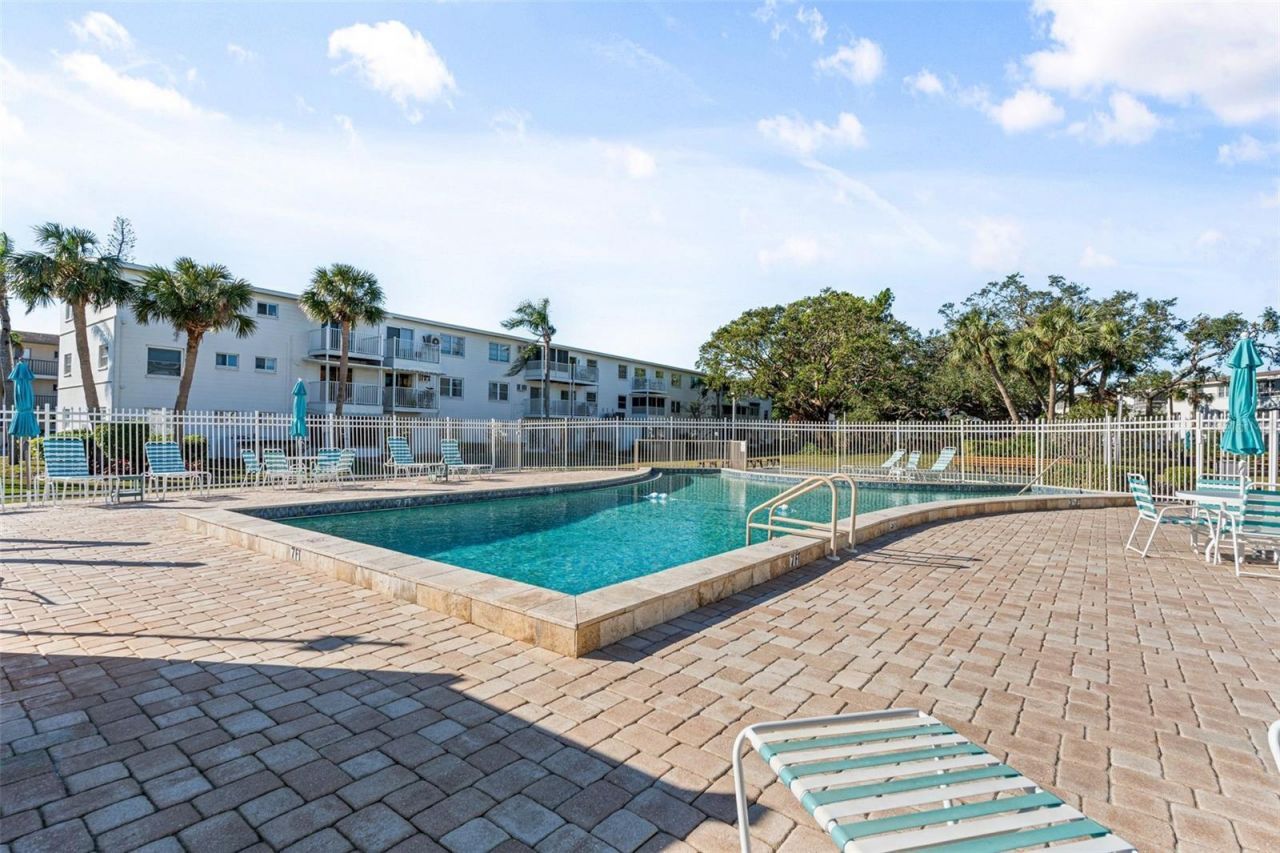 2039 Canal Dr, Unit N33, Bradenton, FL 34207 Photo