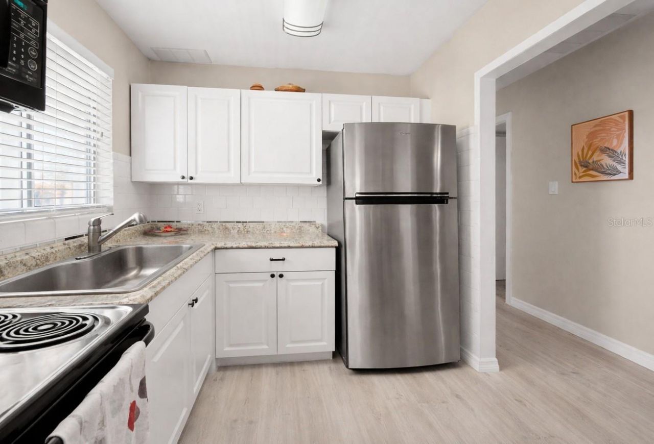 2039 Canal Dr, Unit N33, Bradenton, FL 34207 Photo