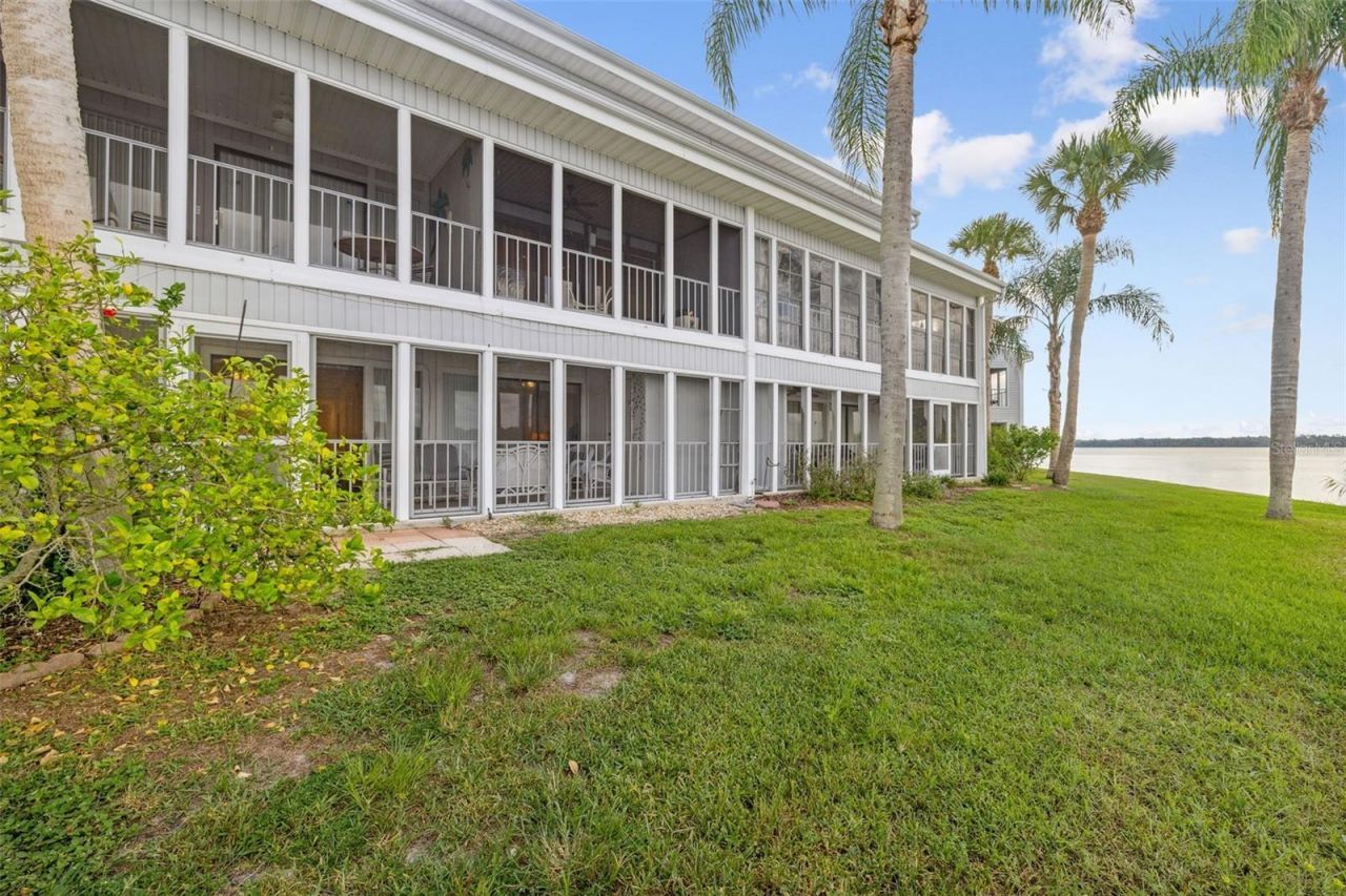 125 River Bend Place , Unit D, Welaka, FL 32193 Photo