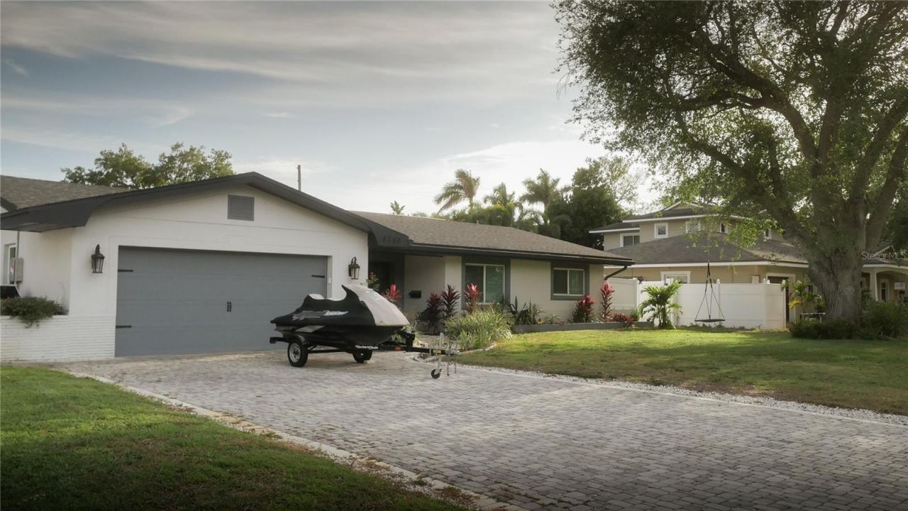 8280 32nd Avenue N, Saint Petersburg, FL 33710 Photo