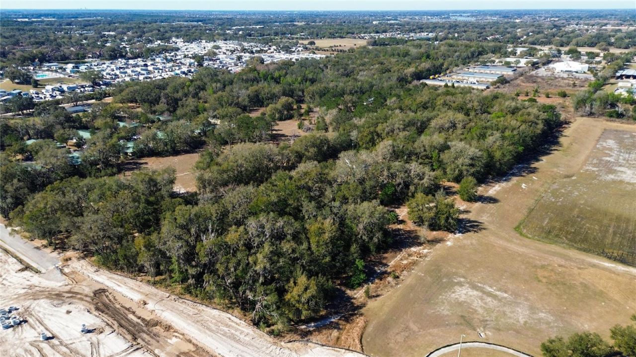 39725 Clay Avenue N, Lady Lake, FL 32159 Photo