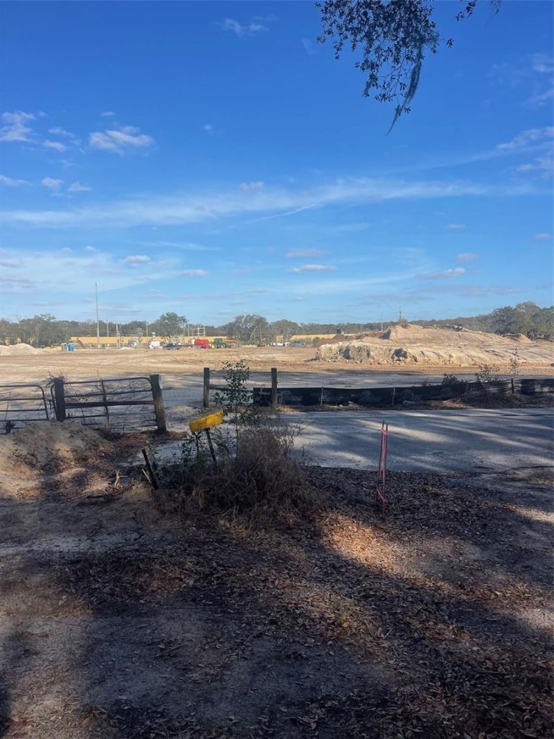 39725 Clay Avenue N, Lady Lake, FL 32159 Photo