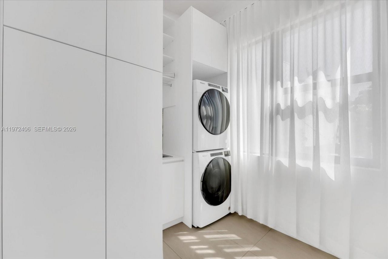 11 Century Ln , Miami Beach, FL 33139 Photo