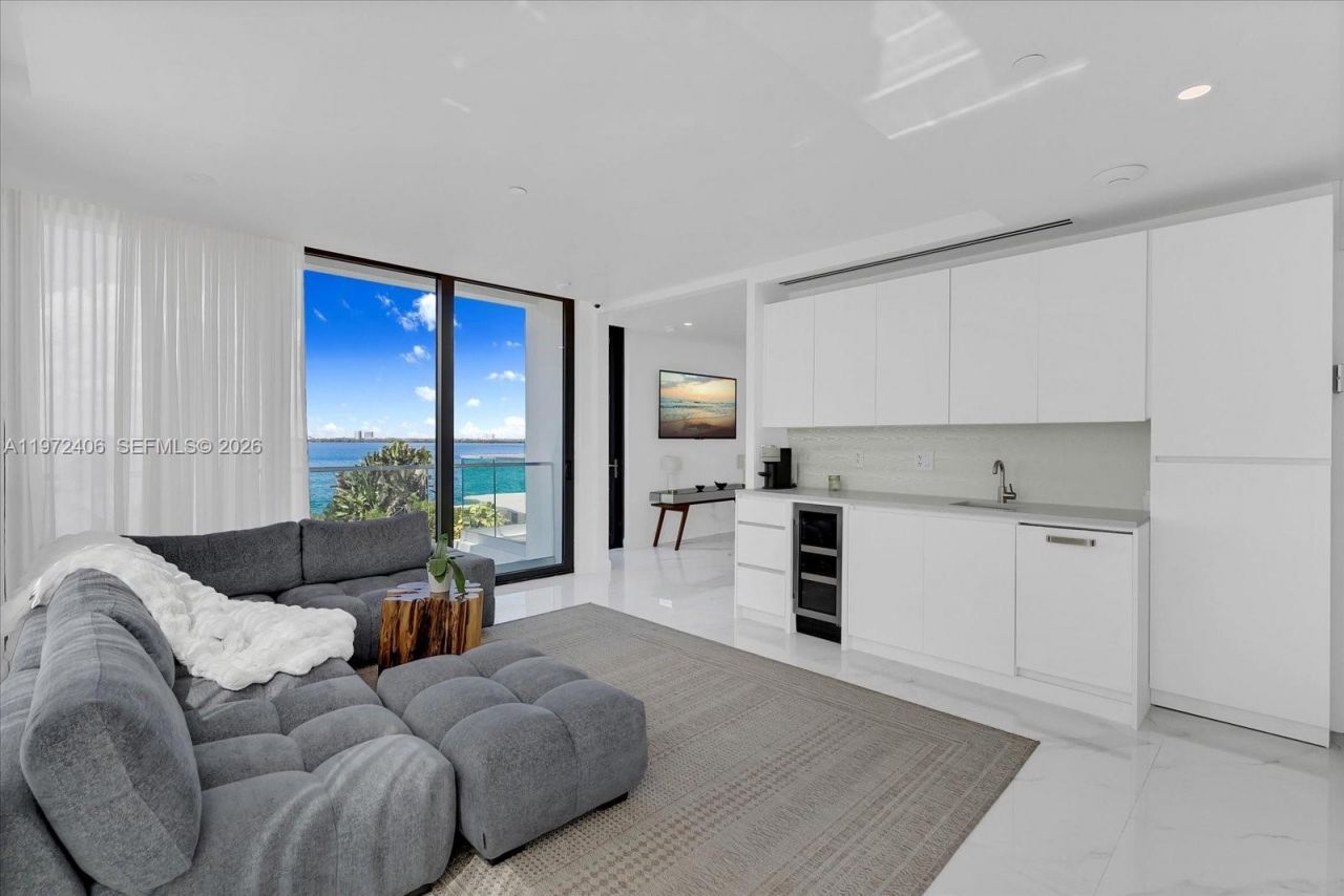 11 Century Ln , Miami Beach, FL 33139 Photo