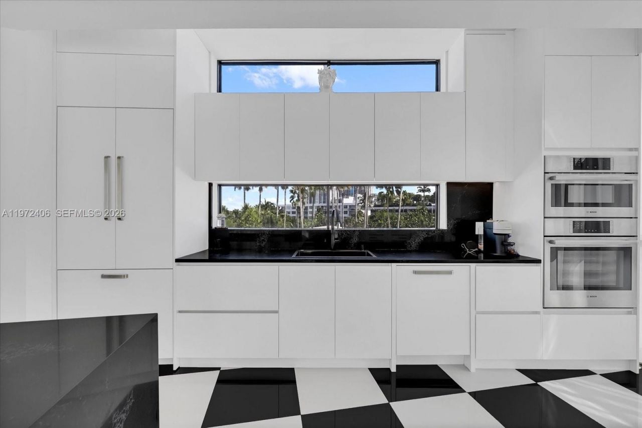 11 Century Ln , Miami Beach, FL 33139 Photo