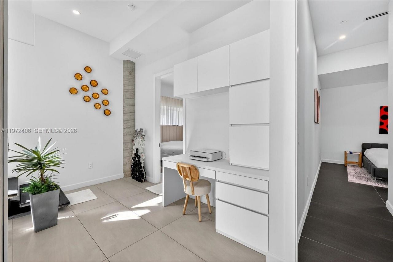 11 Century Ln , Miami Beach, FL 33139 Photo