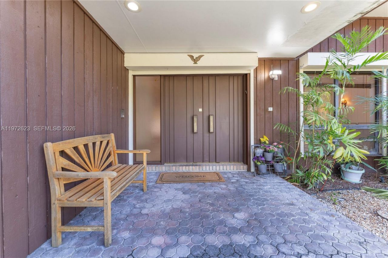 15305 SW 74th Ct , Palmetto Bay, FL 33157 Photo