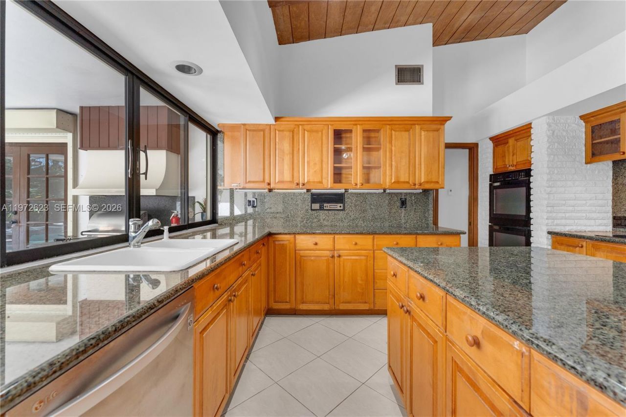 15305 SW 74th Ct , Palmetto Bay, FL 33157 Photo