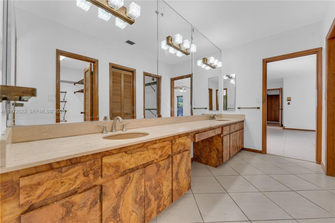 15305 SW 74th Ct , Palmetto Bay, FL 33157 Photo