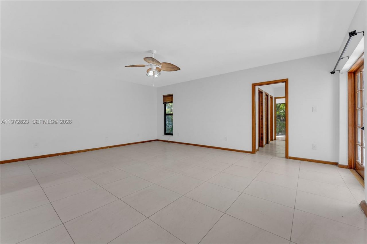 15305 SW 74th Ct, Palmetto Bay, FL 33157 Photo