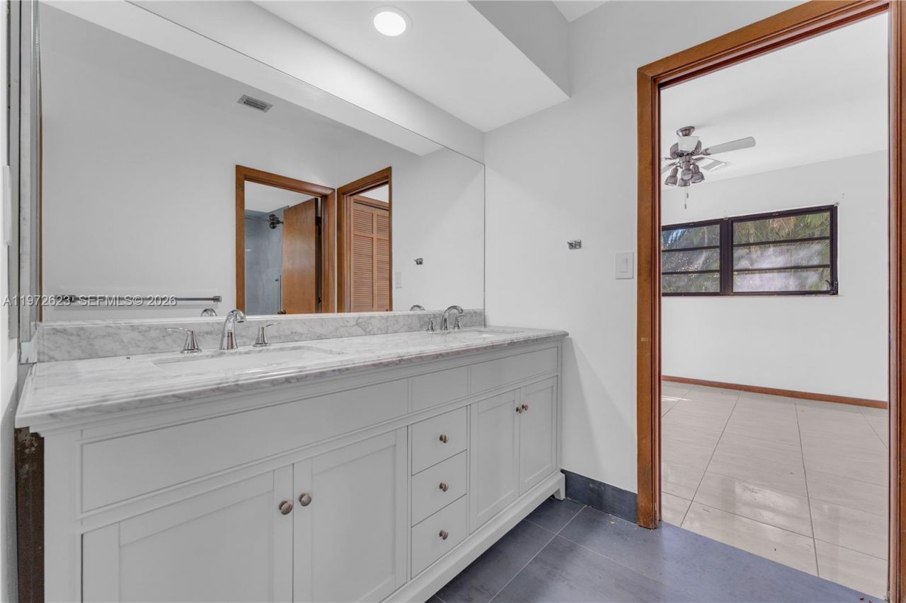 15305 SW 74th Ct , Palmetto Bay, FL 33157 Photo