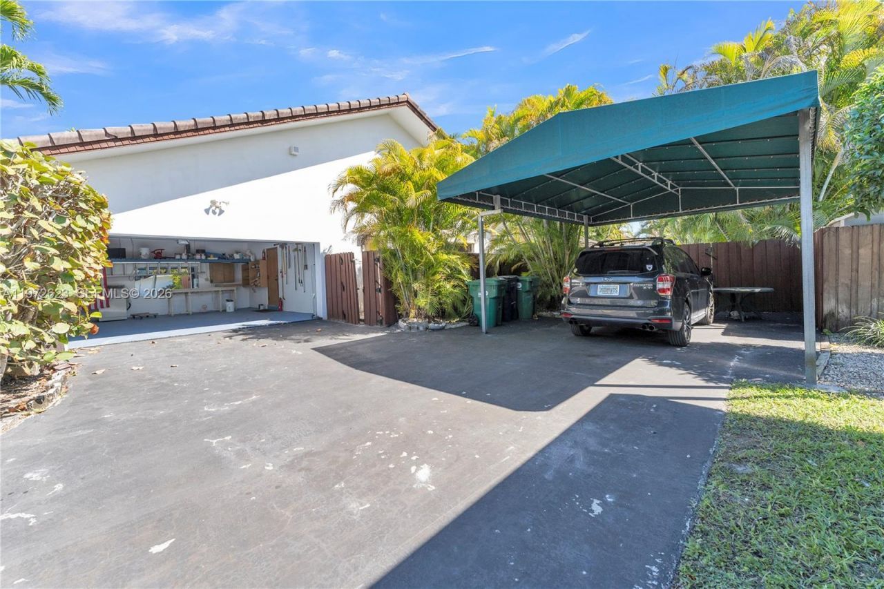 15305 SW 74th Ct , Palmetto Bay, FL 33157 Photo