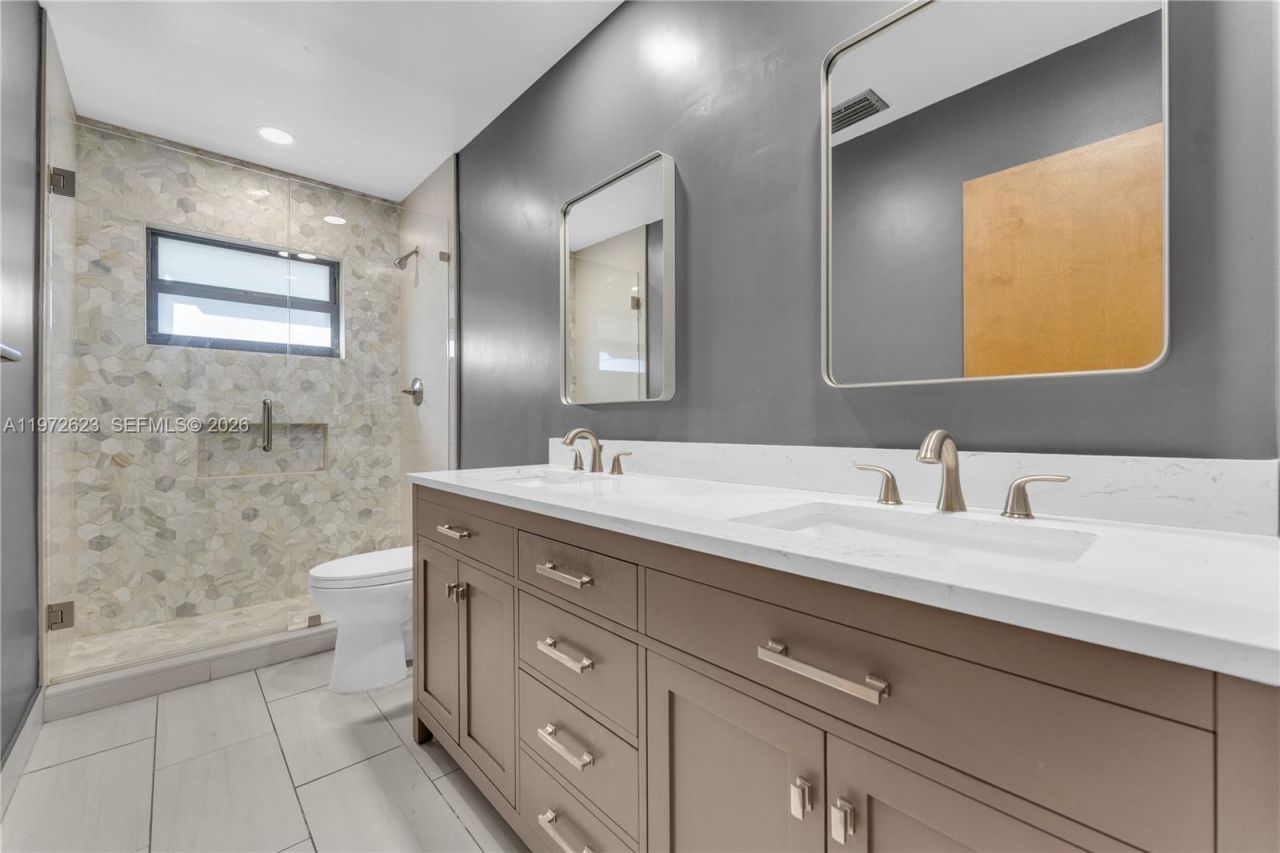 15305 SW 74th Ct , Palmetto Bay, FL 33157 Photo