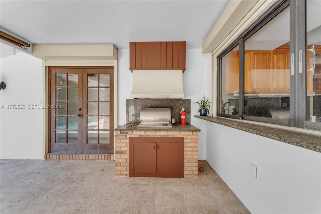 15305 SW 74th Ct , Palmetto Bay, FL 33157 Photo