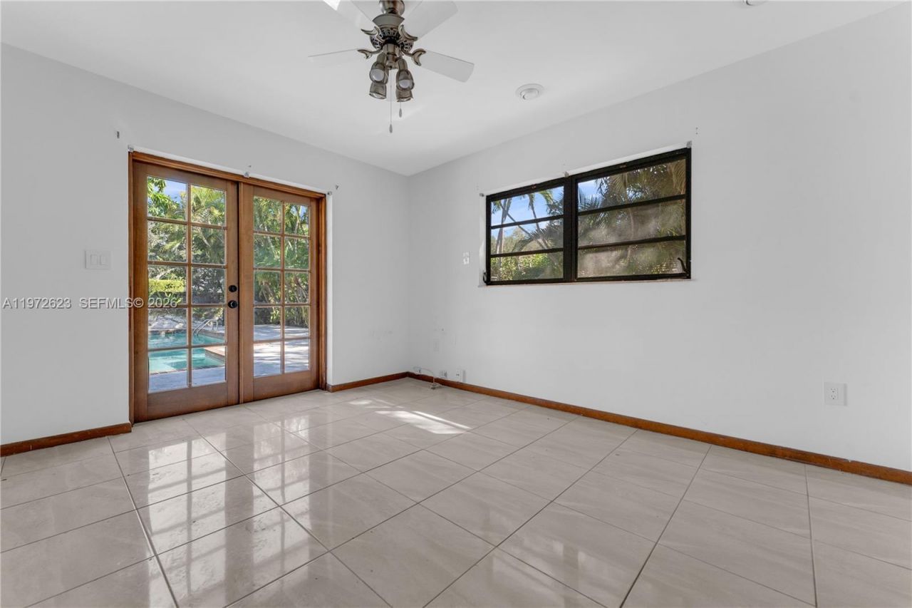 15305 SW 74th Ct, Palmetto Bay, FL 33157 Photo