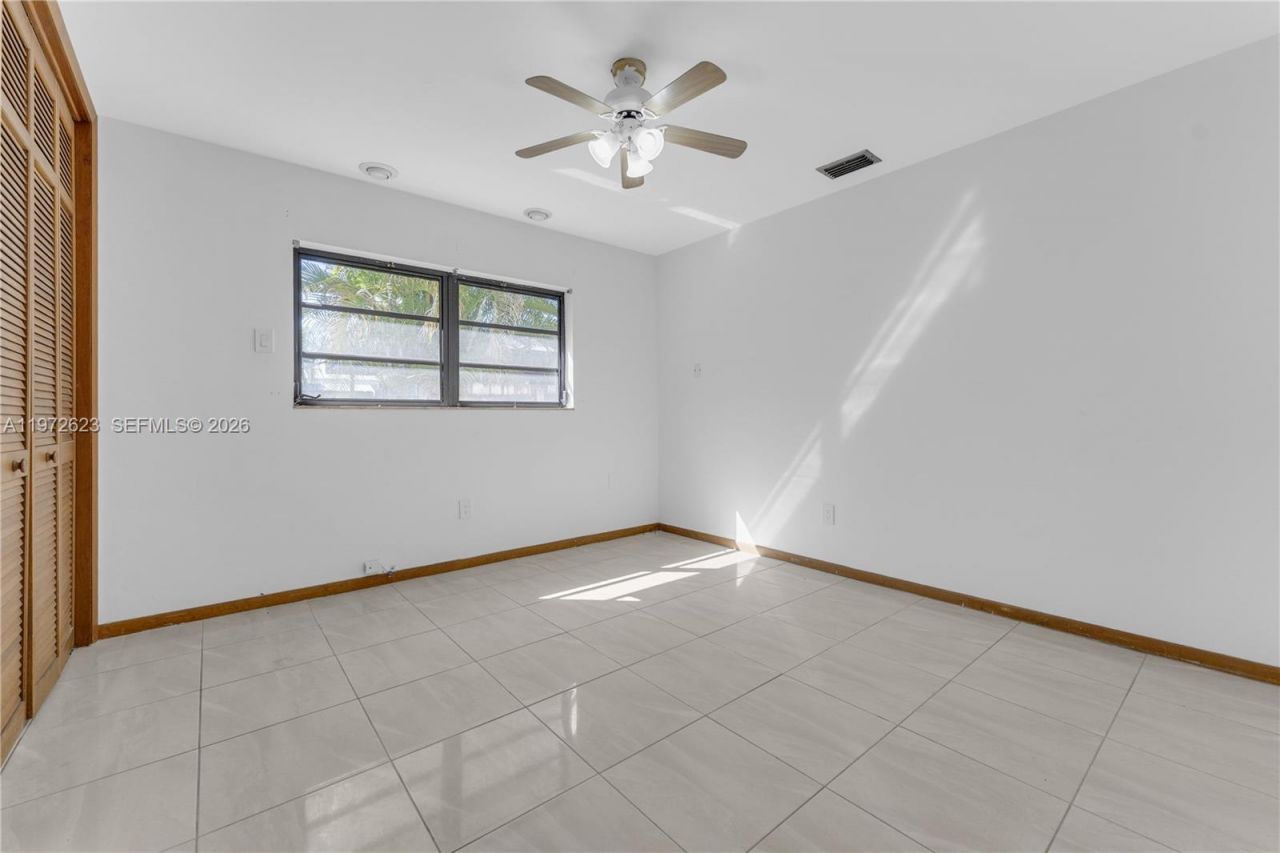 15305 SW 74th Ct, Palmetto Bay, FL 33157 Photo