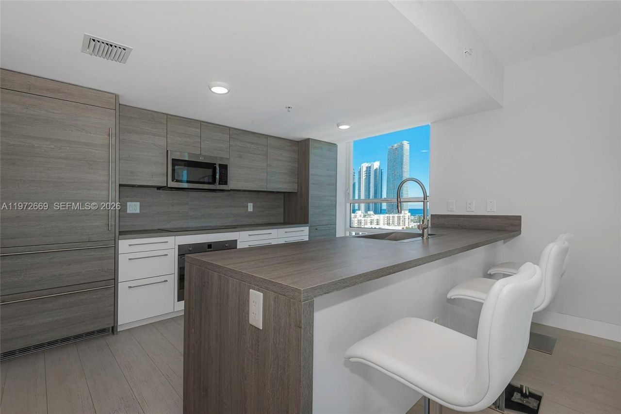 400 Sunny Isles Blvd, Unit 1222 SE CO, Sunny Isles Beach, FL 33160 Photo