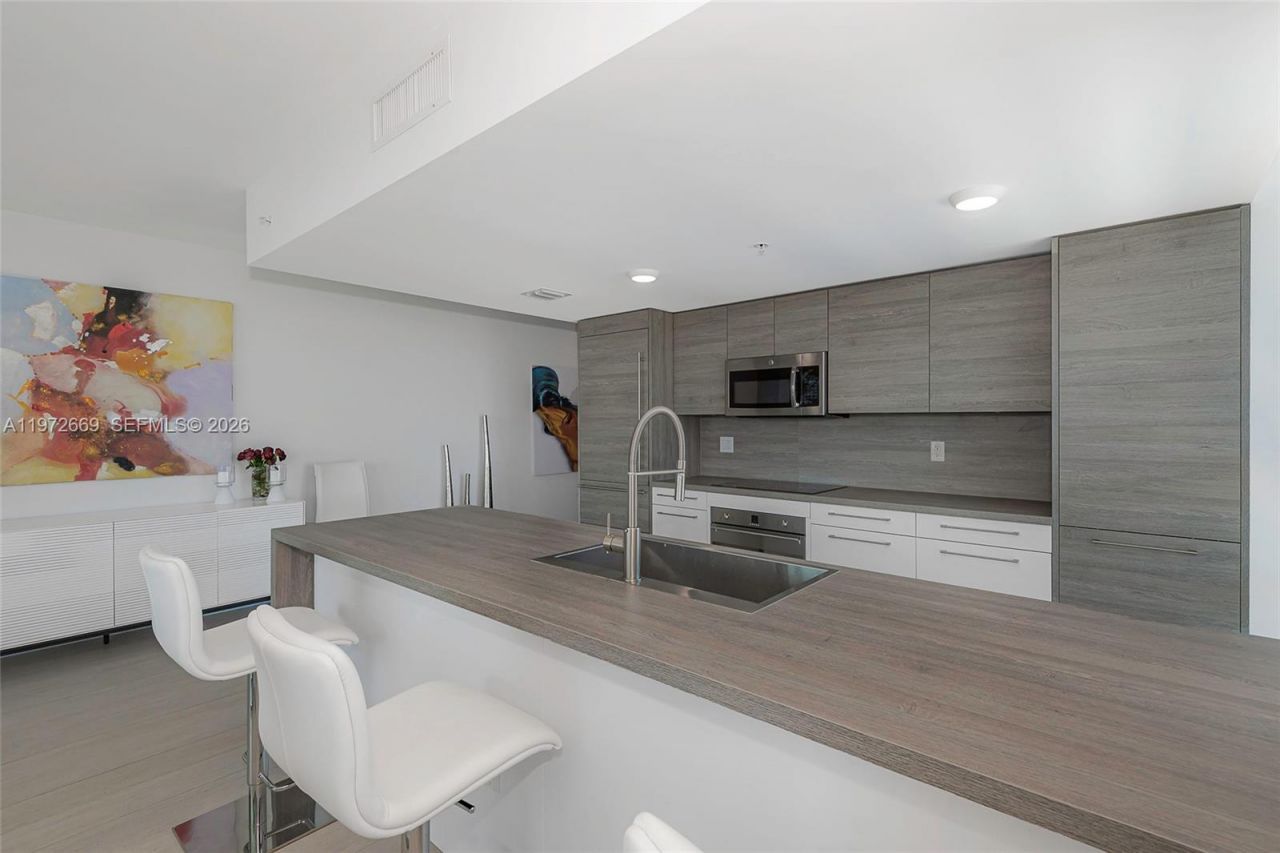 400 Sunny Isles Blvd, Unit 1222 SE CO, Sunny Isles Beach, FL 33160 Photo