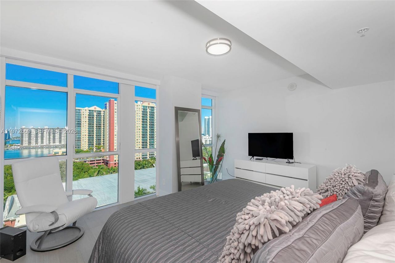 400 Sunny Isles Blvd, Unit 1222 SE CO, Sunny Isles Beach, FL 33160 Photo