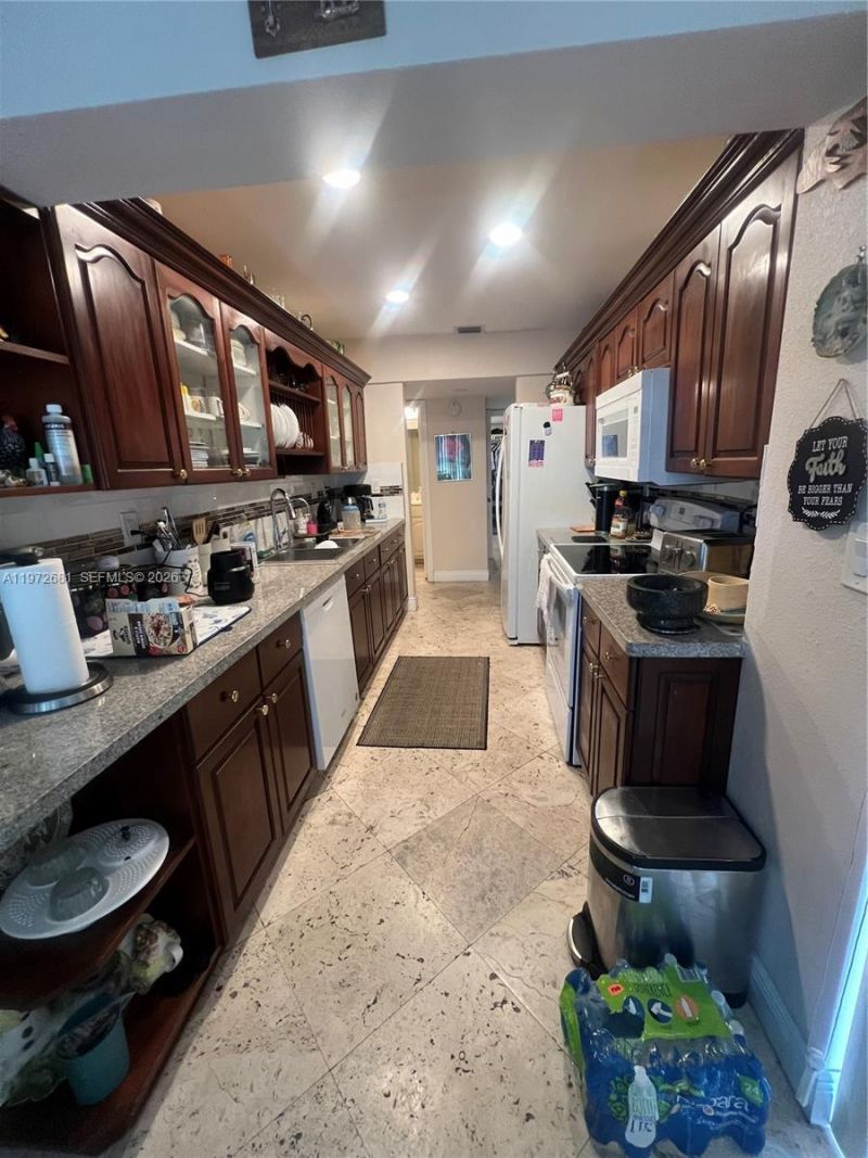 5724 S Bayberry Ln , Tamarac, FL 33319 Photo