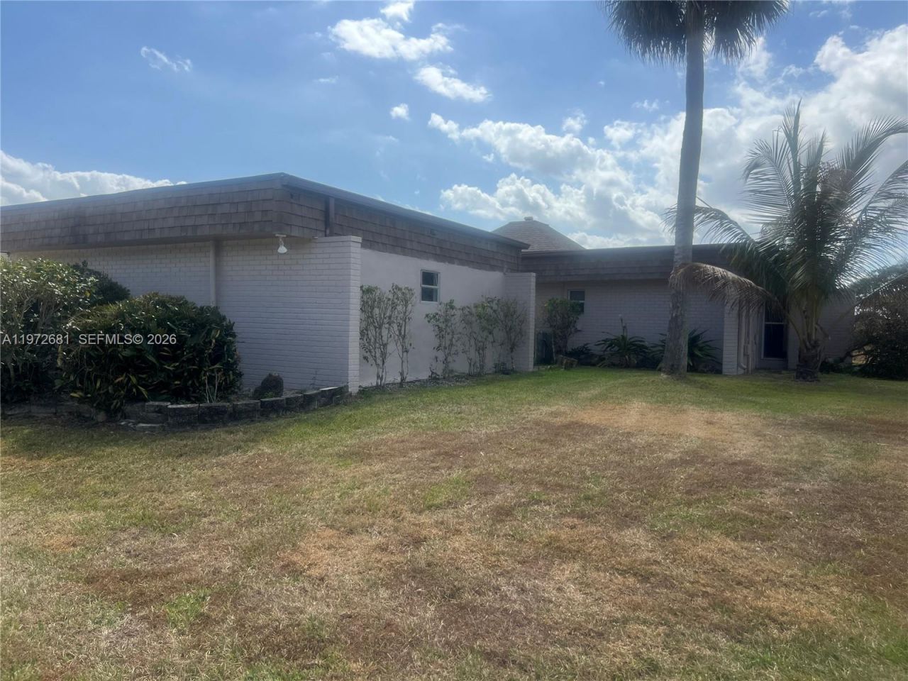 5724 S Bayberry Ln , Tamarac, FL 33319 Photo