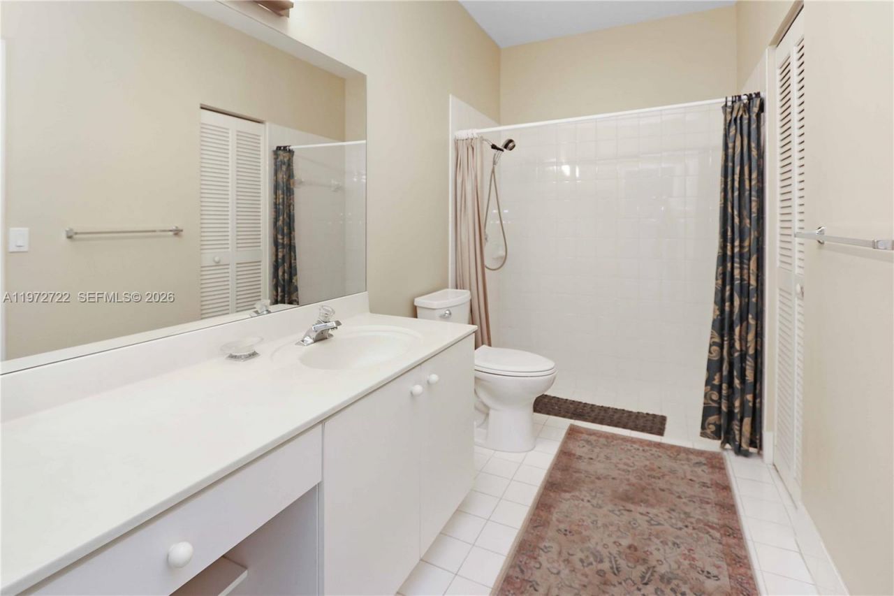 1521 Seagrape Way , Hollywood, FL 33019 Photo