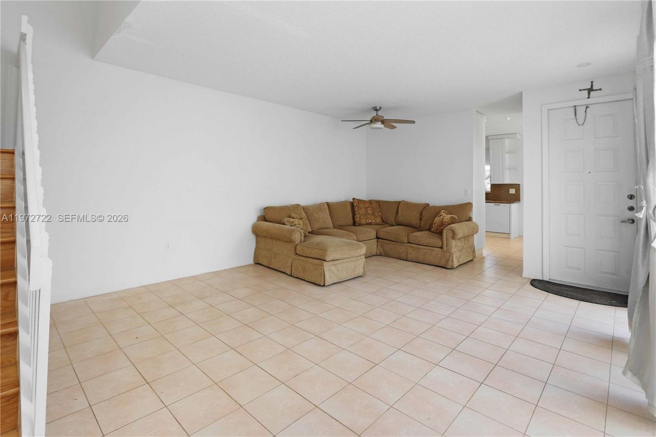 1521 Seagrape Way , Hollywood, FL 33019 Photo