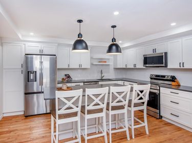 1216 Trailwood S, Hopkins, MN 55343