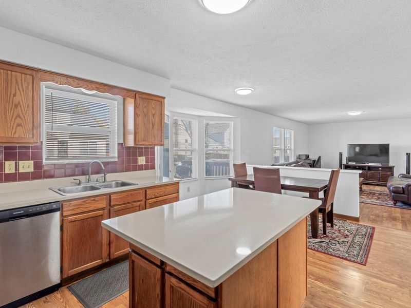 2912 Ironstone Drive, Columbus, OH 43231 Photo 12