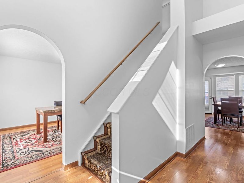 2912 Ironstone Drive, Columbus, OH 43231 Photo 4