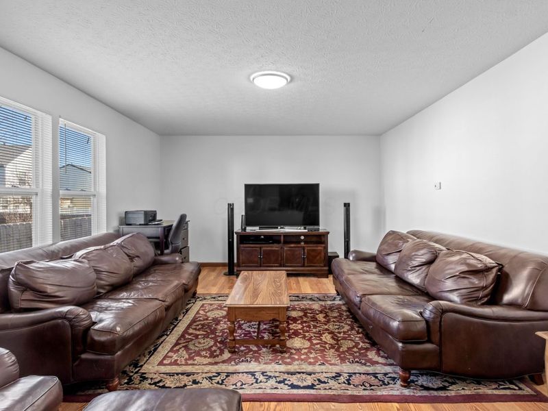 2912 Ironstone Drive, Columbus, OH 43231 Photo 6