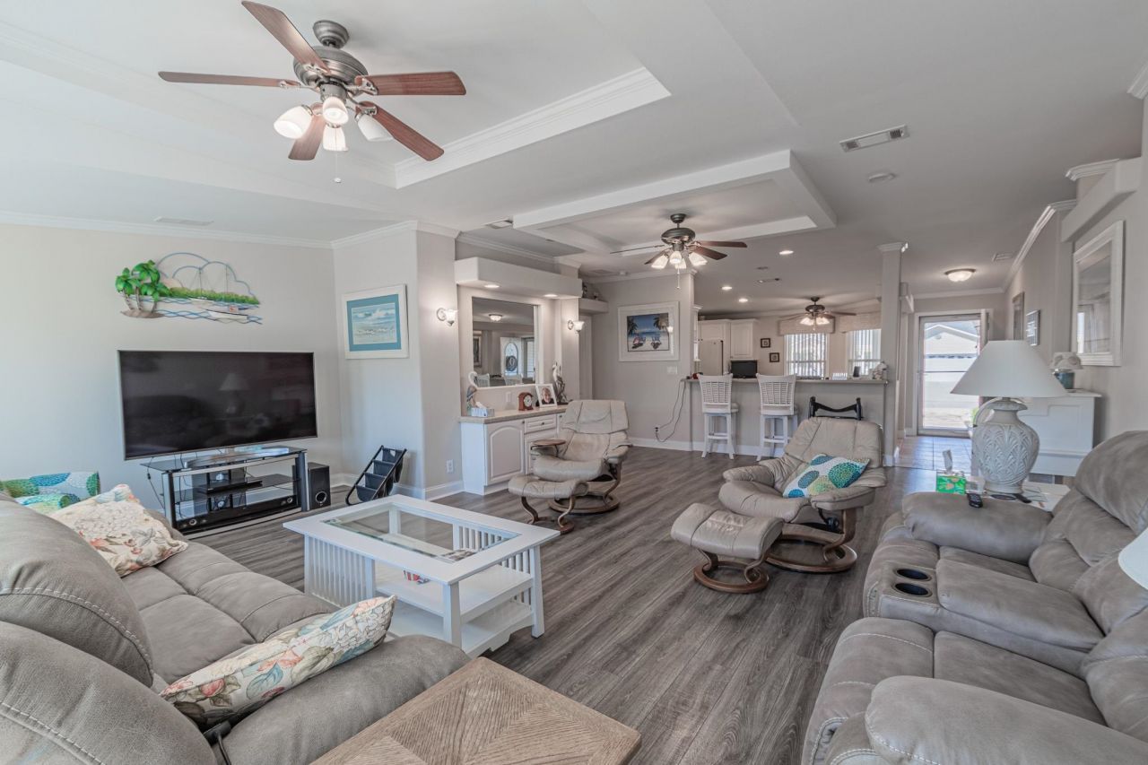 352 Walden Lake Rd.  Photo 7