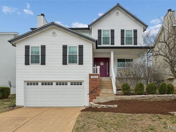 1565 Glenn Brooke Woods Circle, Ballwin, MO 63021