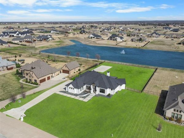 4090 Wincrest Drive, Rockwall, TX 75032