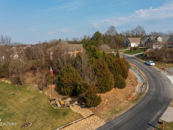 265 Walelu Tr, Vonore, TN 37885