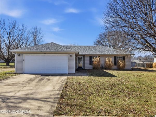 2211 CHOUTEAU LANE, Boonville, MO 65233