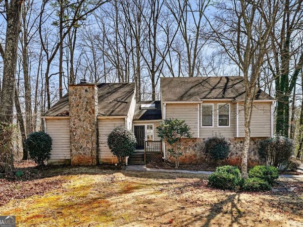 879 Lost Creek Circle, Stone Mountain, GA 30088